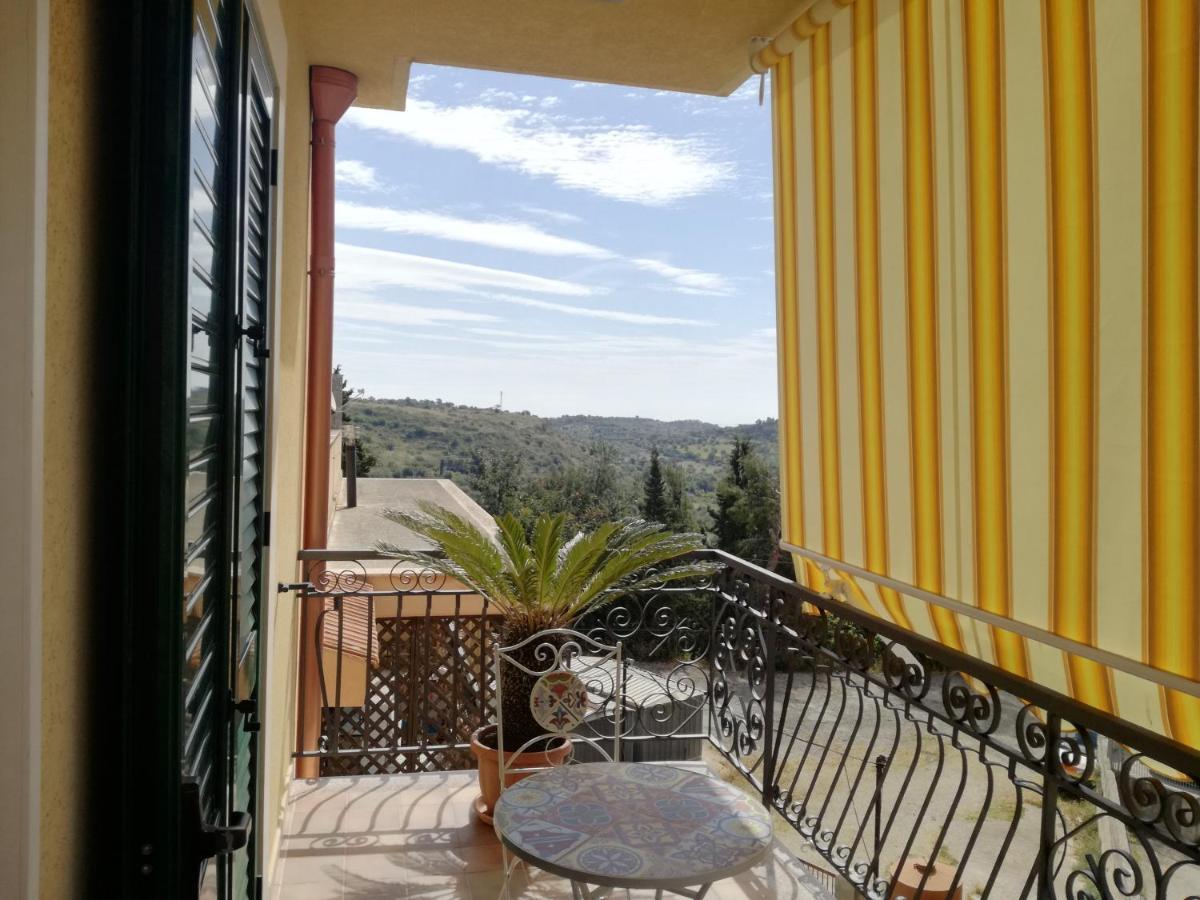 La Dimora Di Helios Appartement Noto